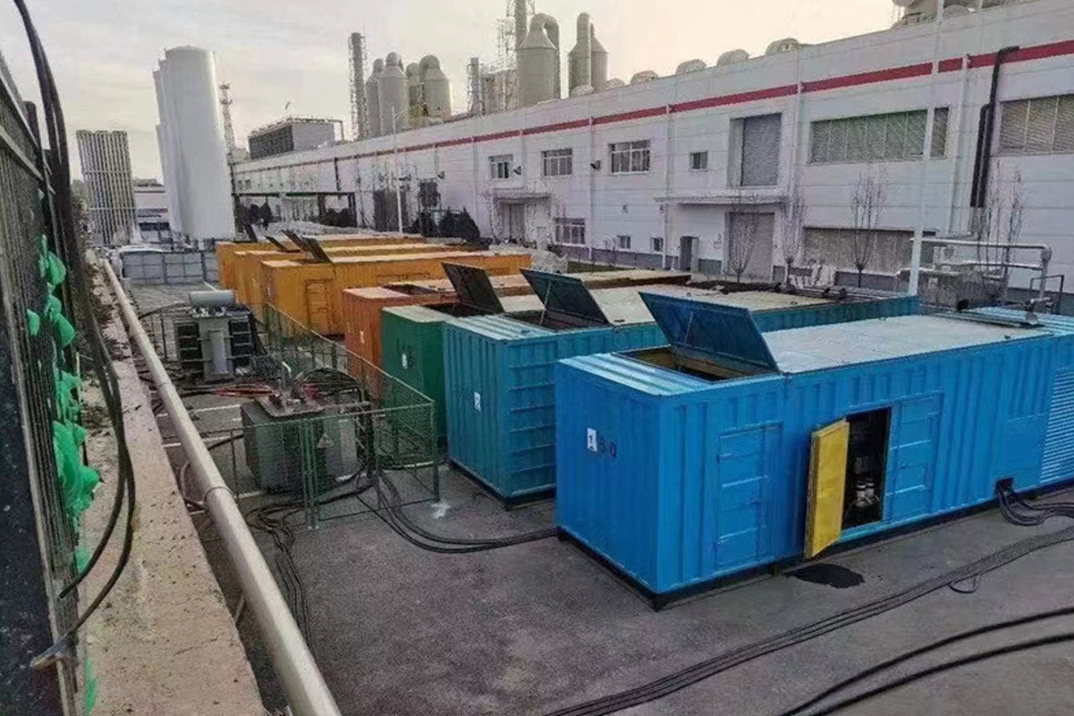 新安发电机租赁施工现场
